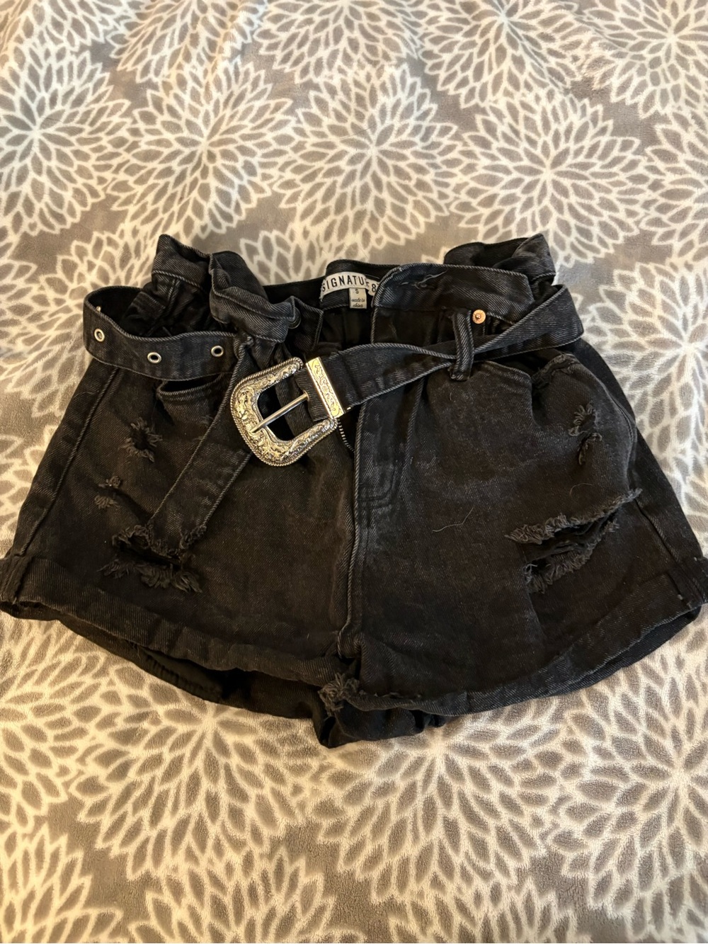 vestique Black Distressed High-Rise Denim Shorts with Western Buckle Belt